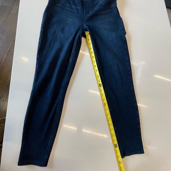 $148 SPANX Jeanish Leggings premium denim flatterfit indigo 27” inseam small - Picture 12 of 16